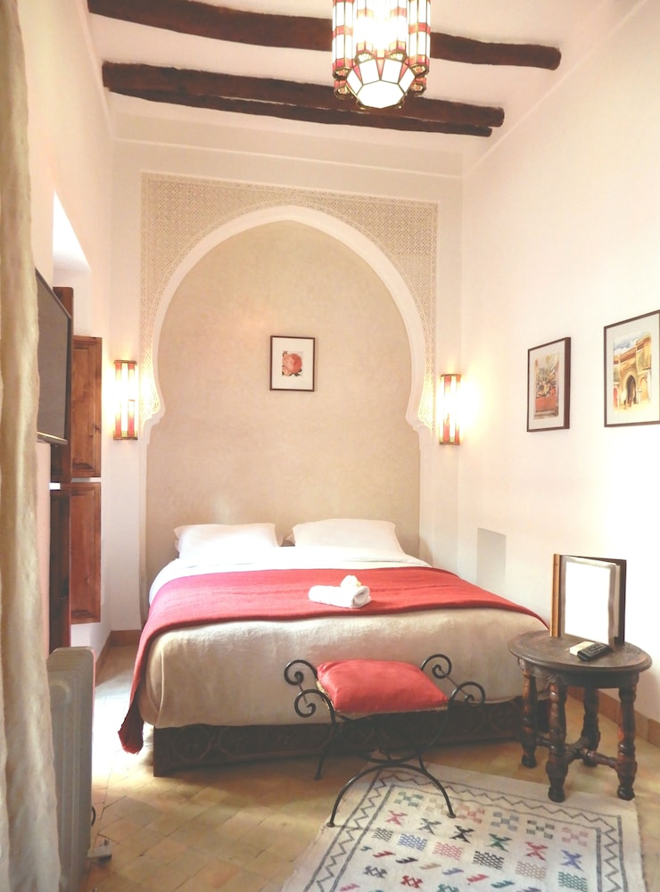 Riad Carina 21/75