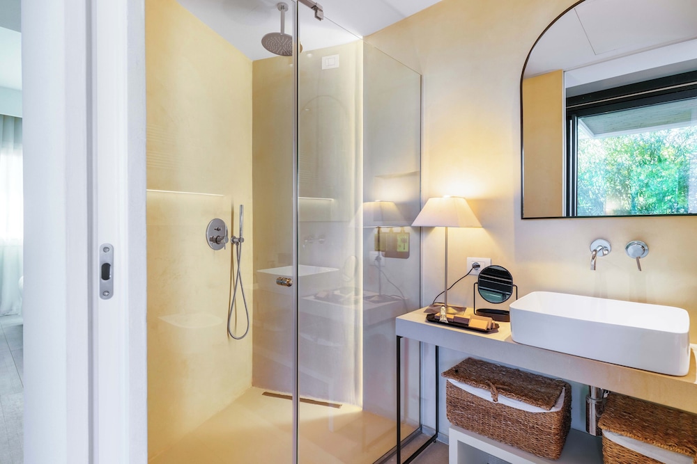 غرفة ديلوكس تنفيذية بسرير كوين بشرفة، Domia Boutique Hotel Mondello 5/7