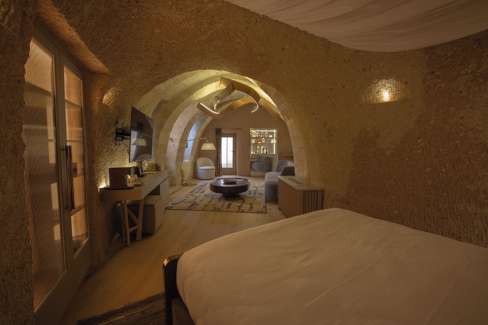 Alfina Cave Hotel 26/50