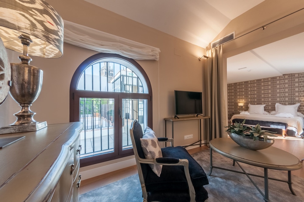 Suites Murillo Segovias 62/82