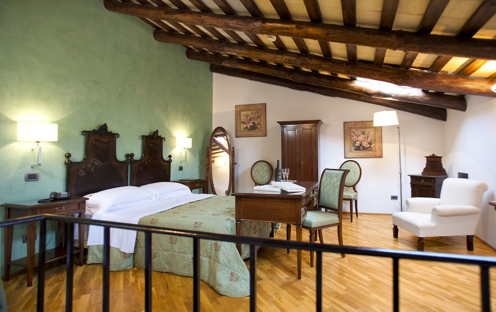 Hotel Carmine 26/52