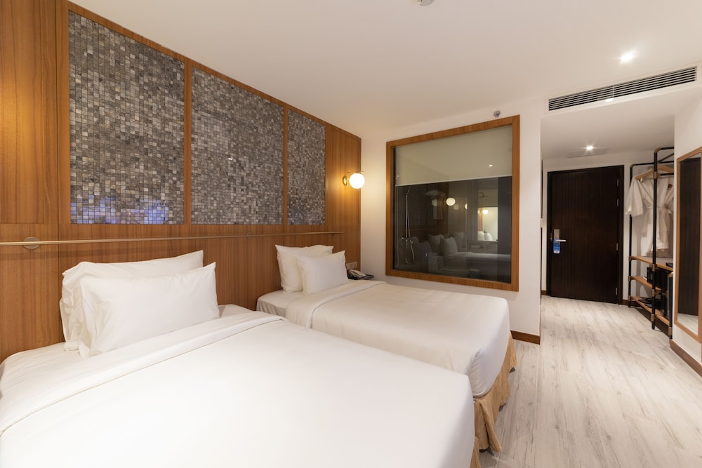 Majestic Premium Hotel 22/70