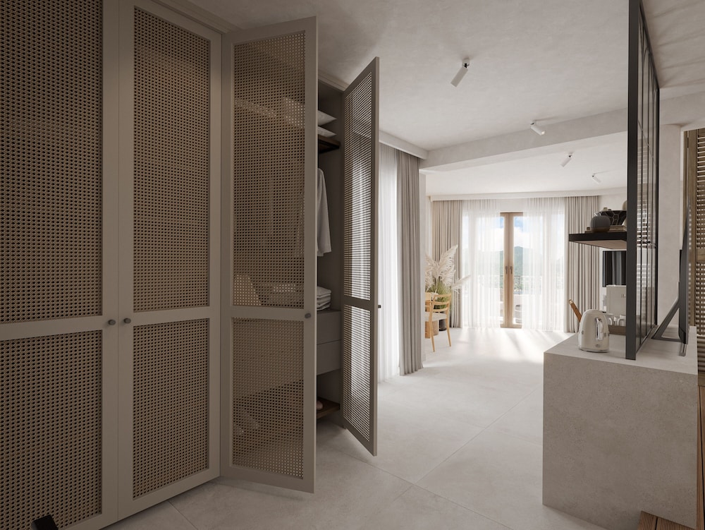 جناح جونيور بسرير مزدوج بإطلالة على البحر بشرفة مع أريكة في الملحق، Casa Del Mare Mediterraneo 6/6