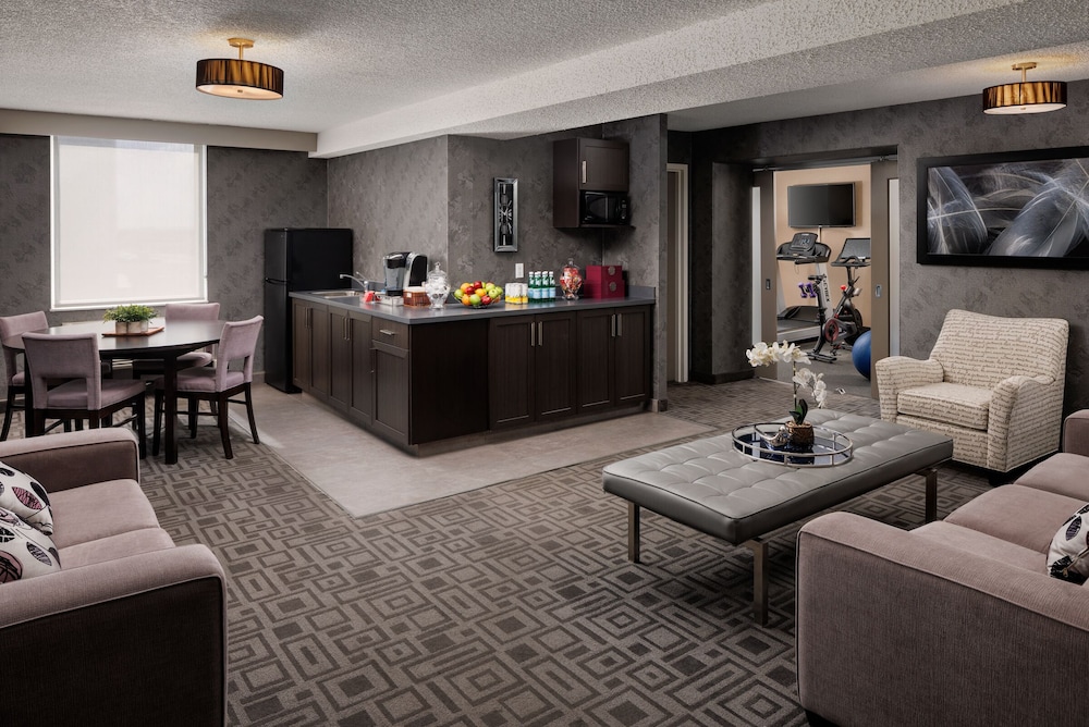 Pomeroy Hotel Conference Centre 41/64