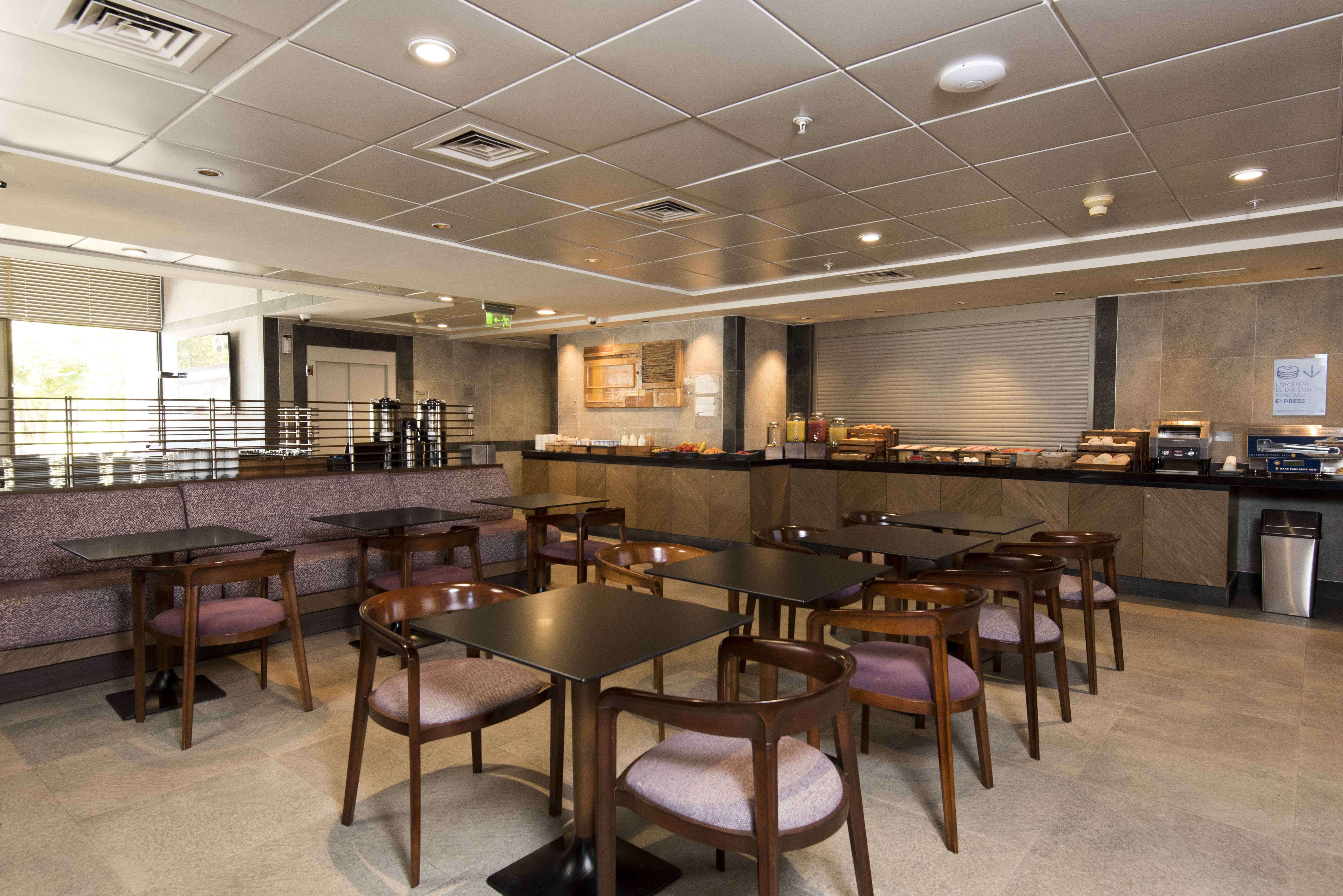 HOLIDAY INN EXPRESS CONCEPCION 56/74