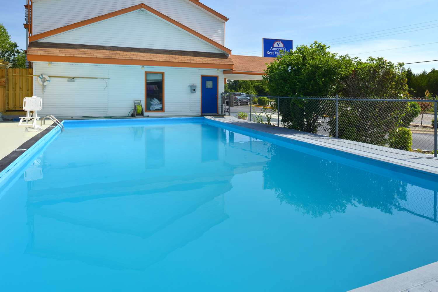 Americas Best Value Inn Suites Branson Near the Strip 23/32