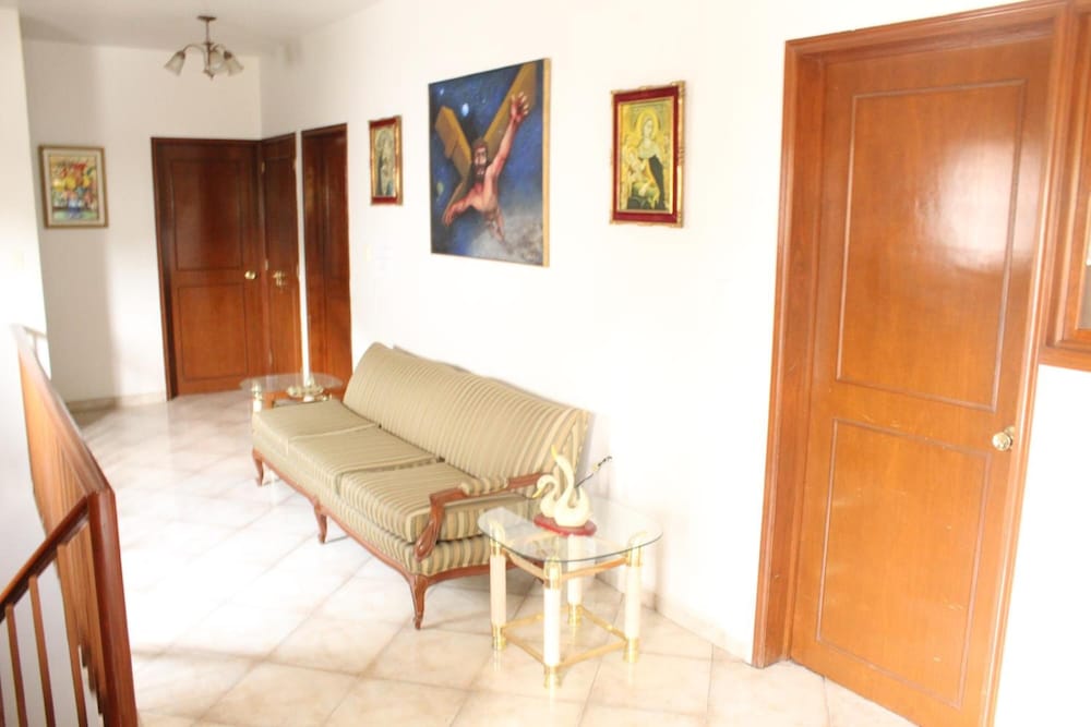 Hostal La Encantada 23/28