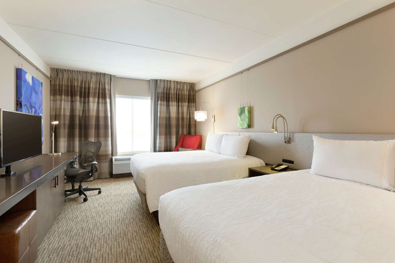 PREMIUM, 2 QUEEN BEDS