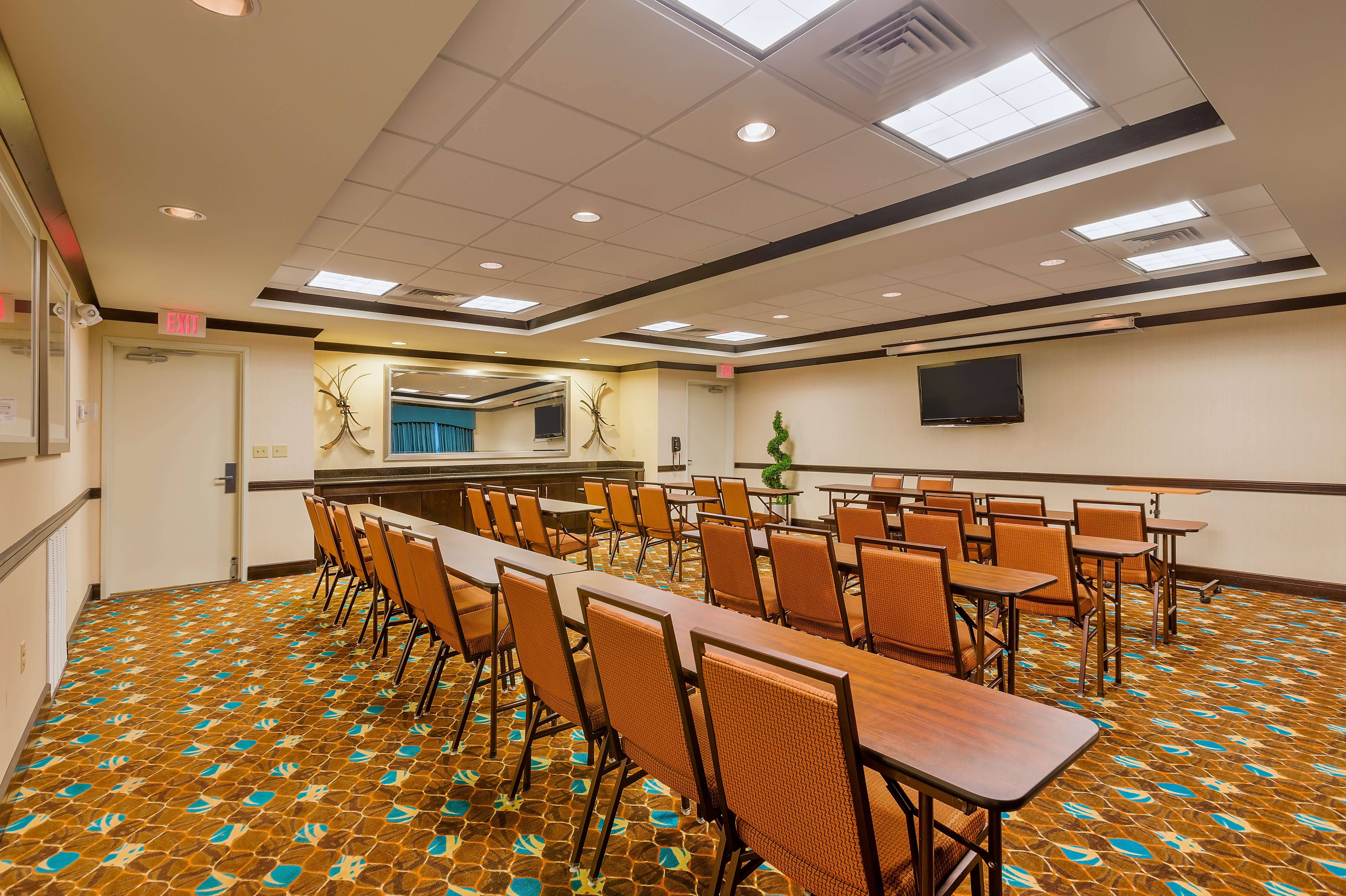 Holiday Inn Express Hotel And Suites Alpine Southeast 45/53
