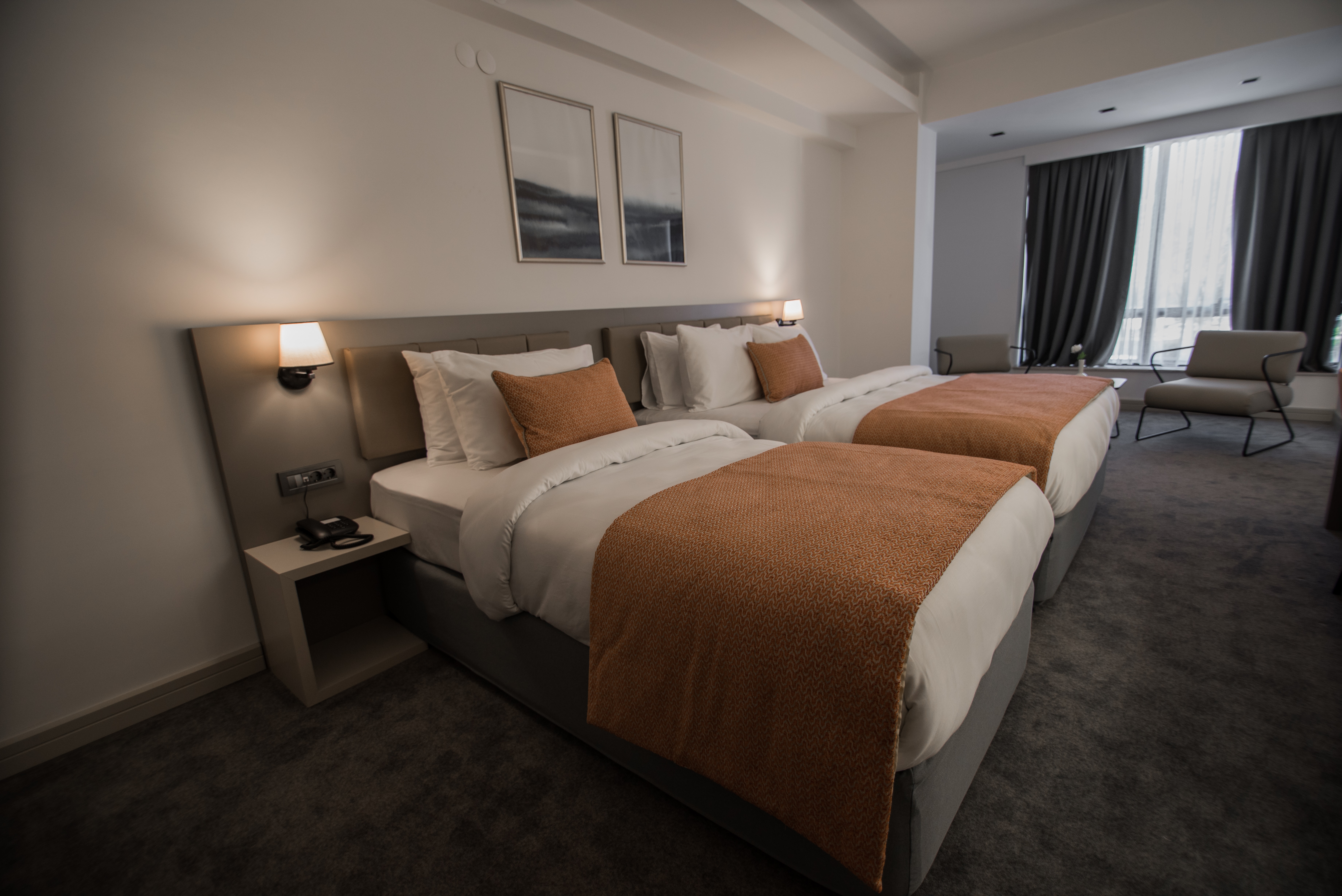 DOVV HOTEL 12/39
