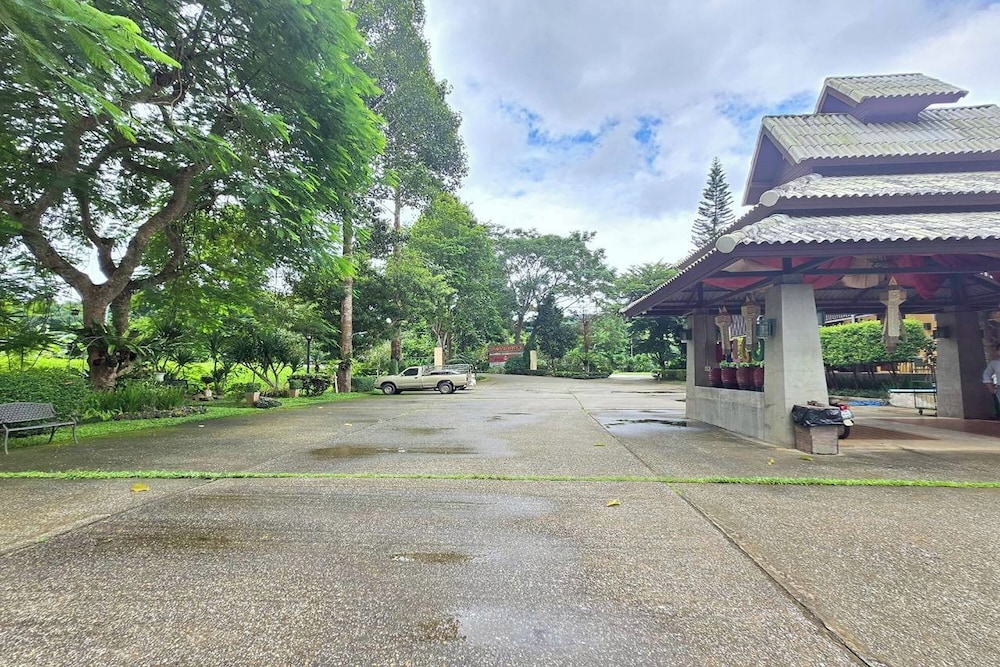 POONYAMANTRA RESORT 60/75
