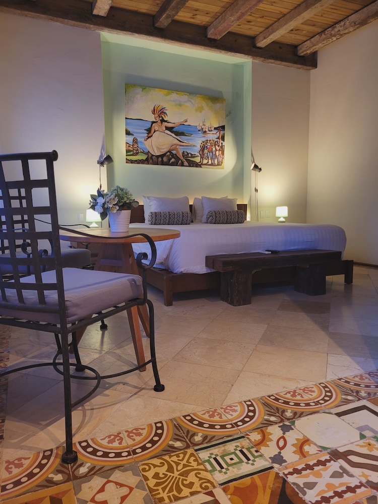 LUCA HOTEL 49/63