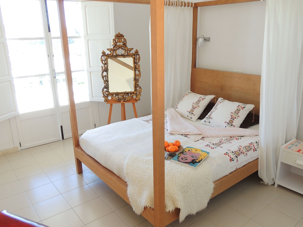 BELLA COLINA VINTAGE HOTEL 1953 5/30