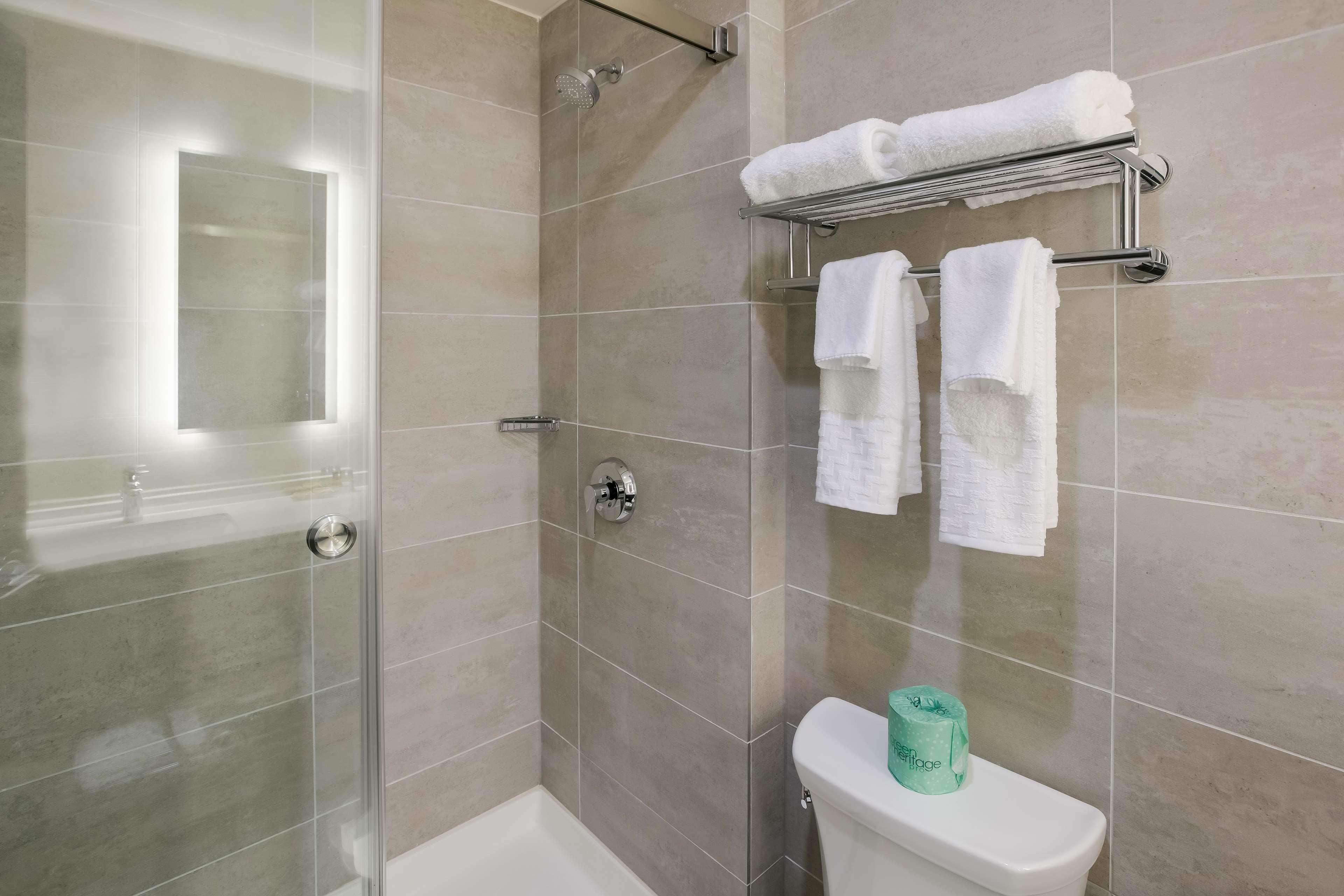 Executive Residency Bronx 35/36
