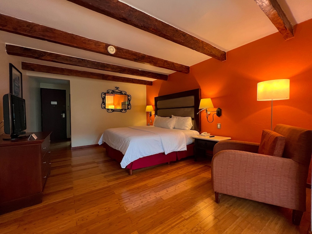 Villa Mercedes San Cristobal 7/75