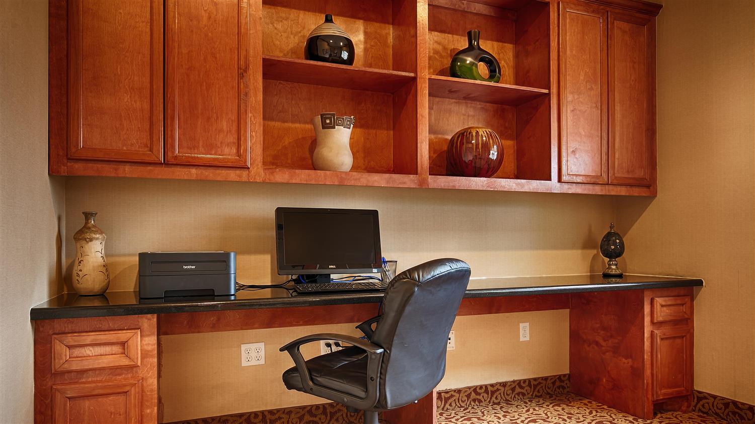 Best Western Cleveland Inn & Suites 15/17