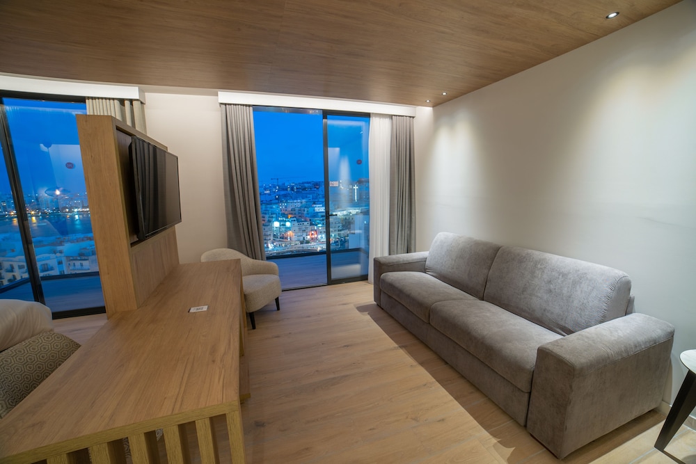Mercure St. Julian s Malta 46/69
