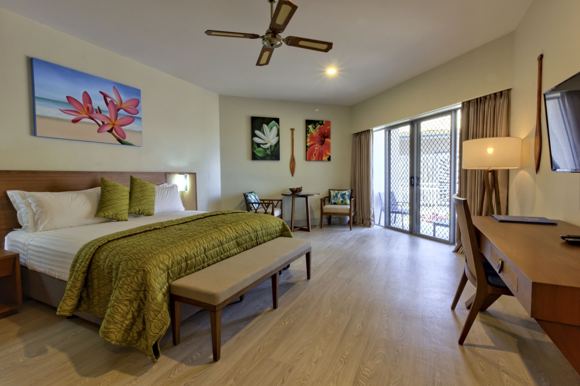 Deluxe Lagoon Studio