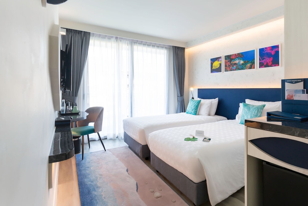 Hotel Clover Patong Phuket 24/75