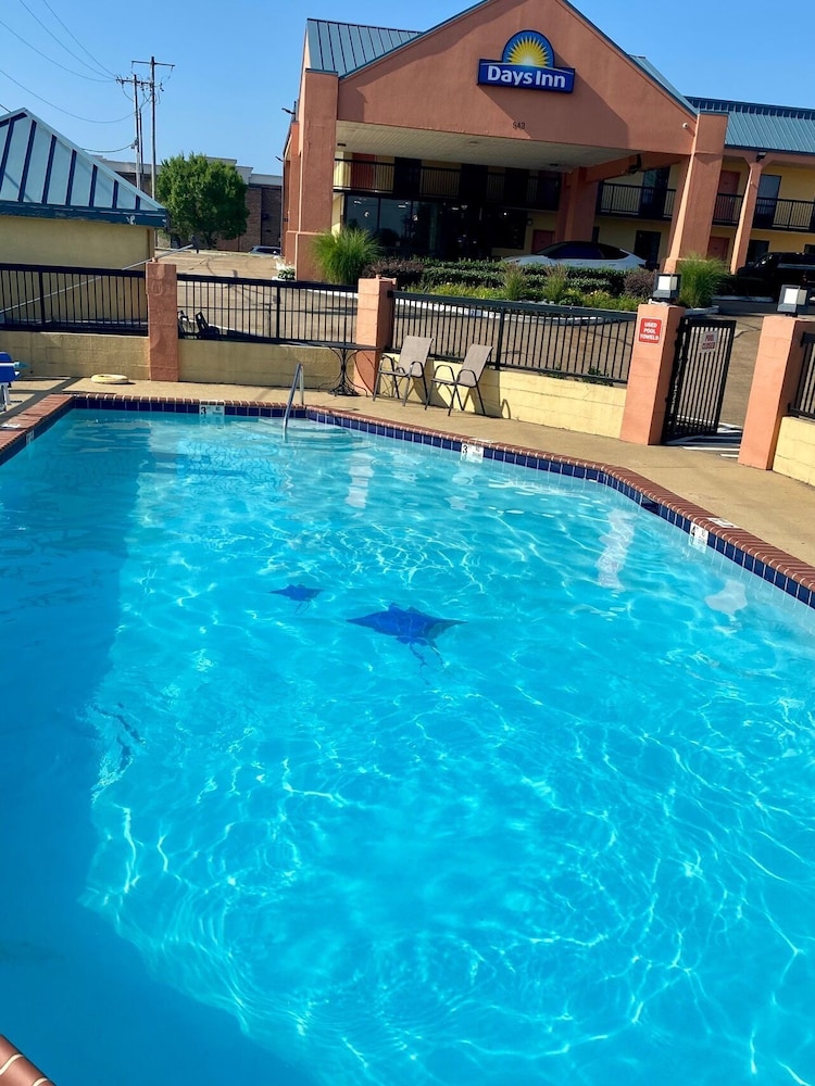 Days Inn by Wyndham Hernando 3/20