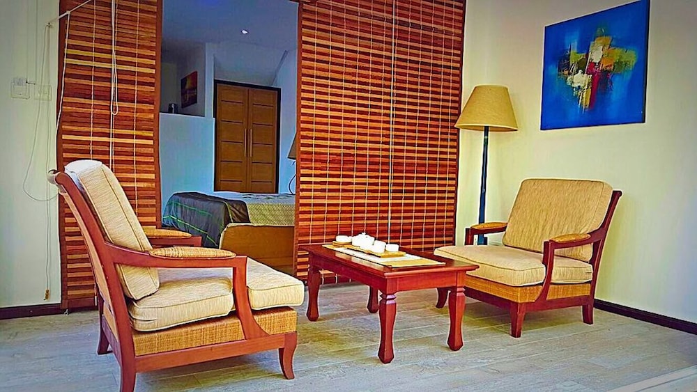 Ocean Villas Apartments 25/50