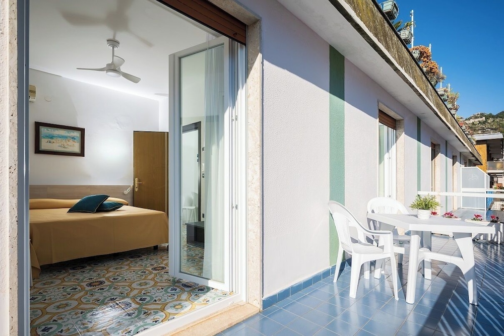 La Residenza Aparthotel 3/35