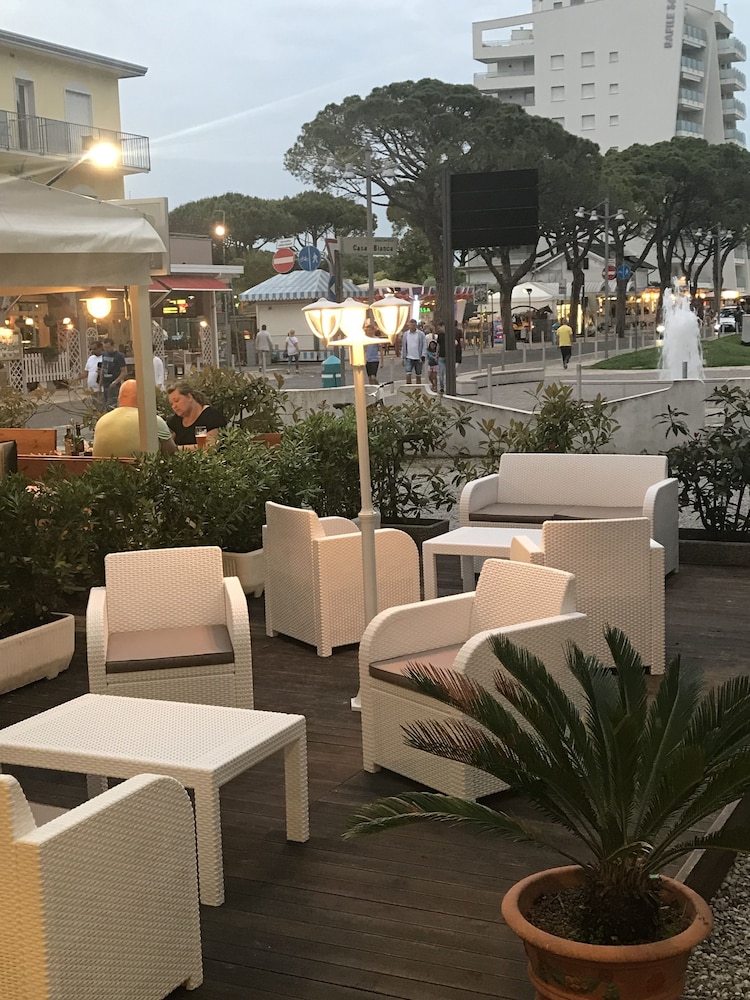 Hotel Cristina 25/45