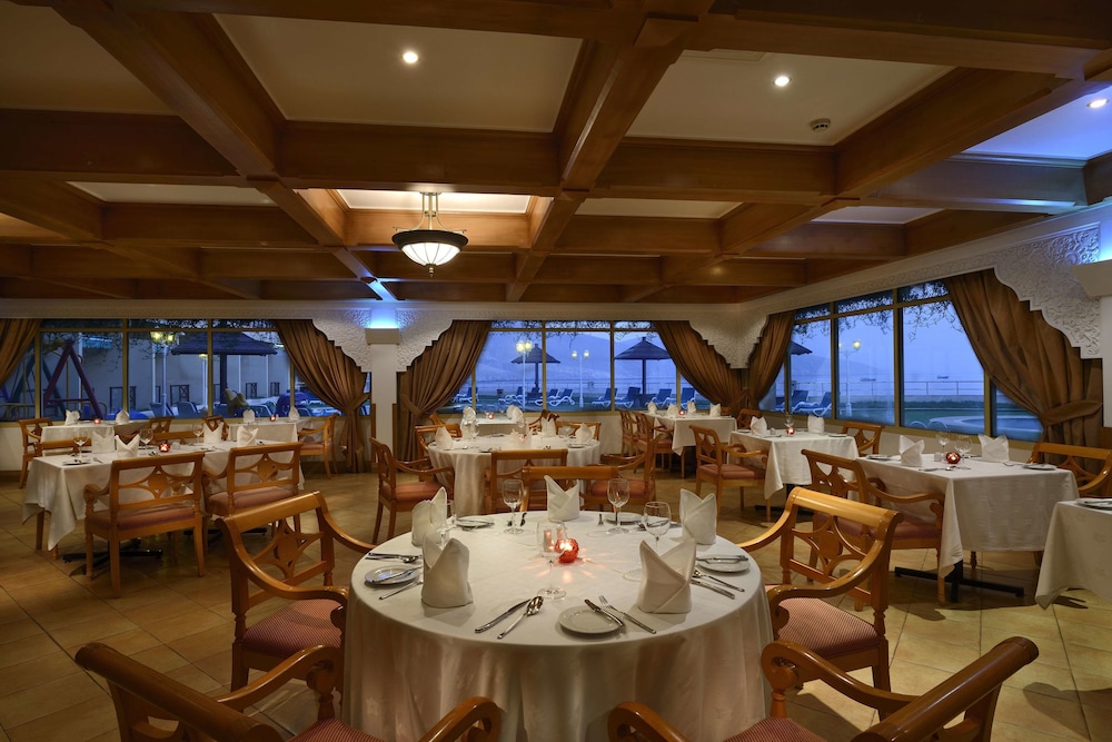 Azimut Hotel Khasab 32/42