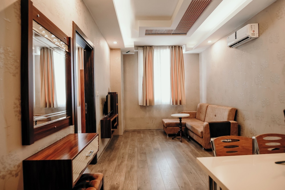 Azd House Hotel 38/50