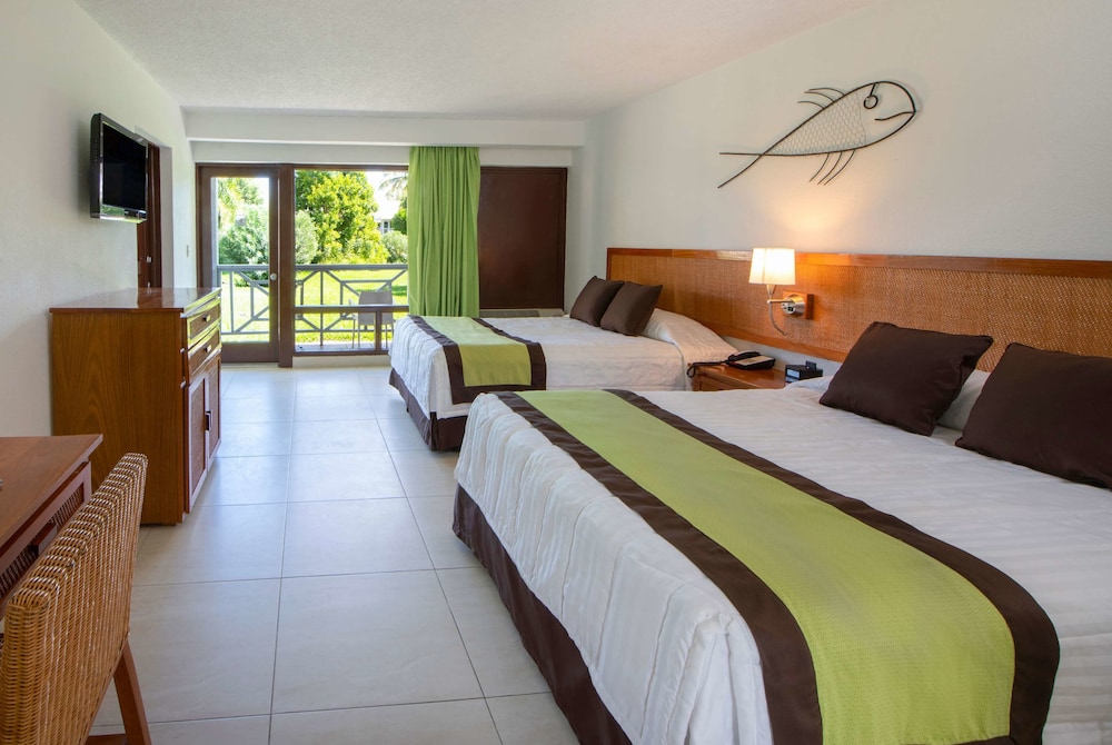 Viva Fortuna Beach by Wyndham A Trademark All Inclusive 23/68