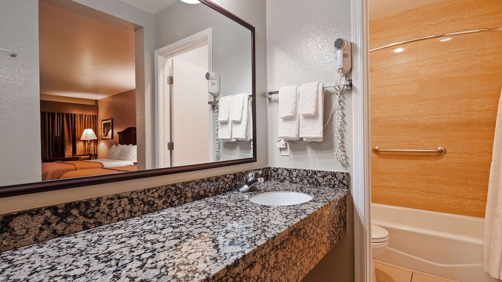 Best Western Inn Of Chandler 22/37