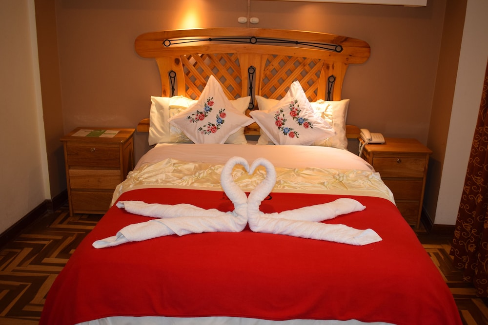 Intiwatana Hotel Boutique 42/50