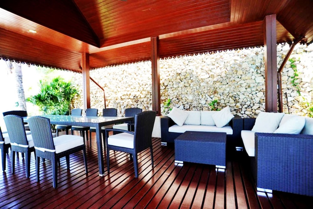 Erawan Villa Hotel 34/50