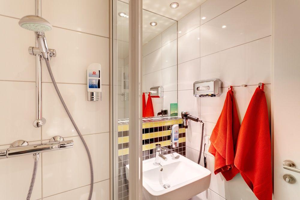 Meininger Hotel Frankfurt Main Airport 16/16