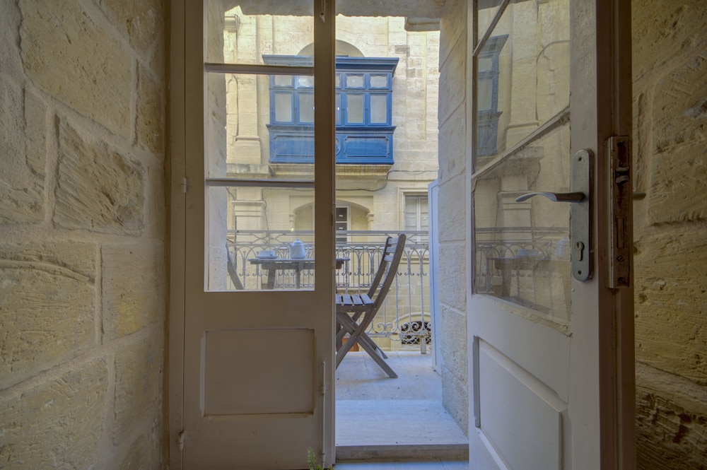 Tritoni harbour suites 26/55