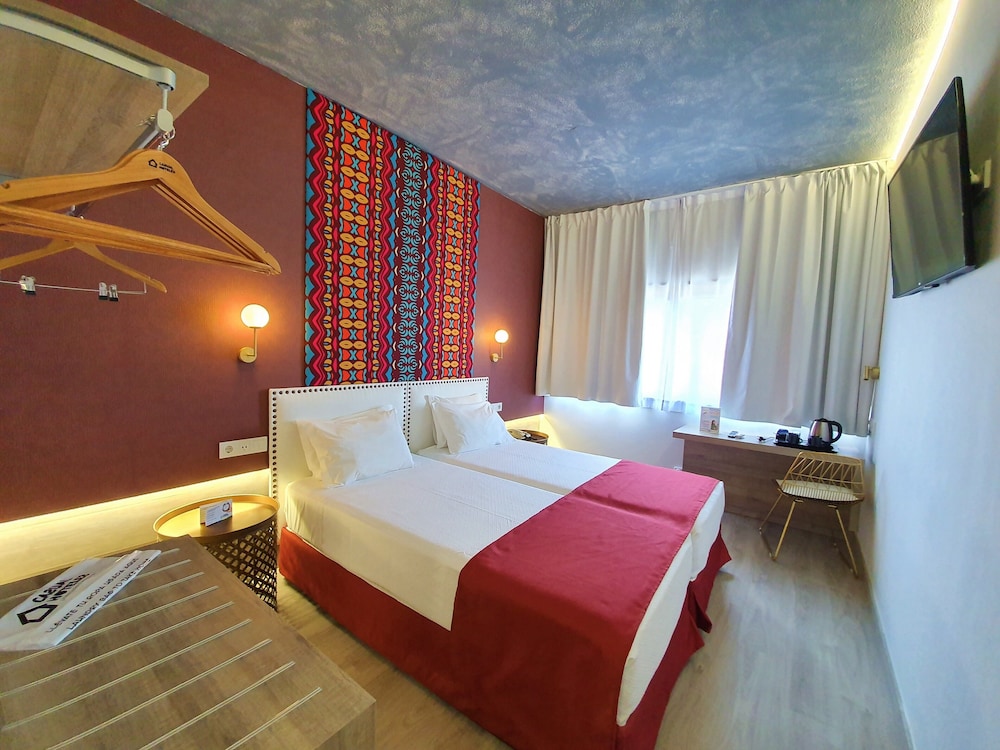 STANDARD, TWIN BEDS