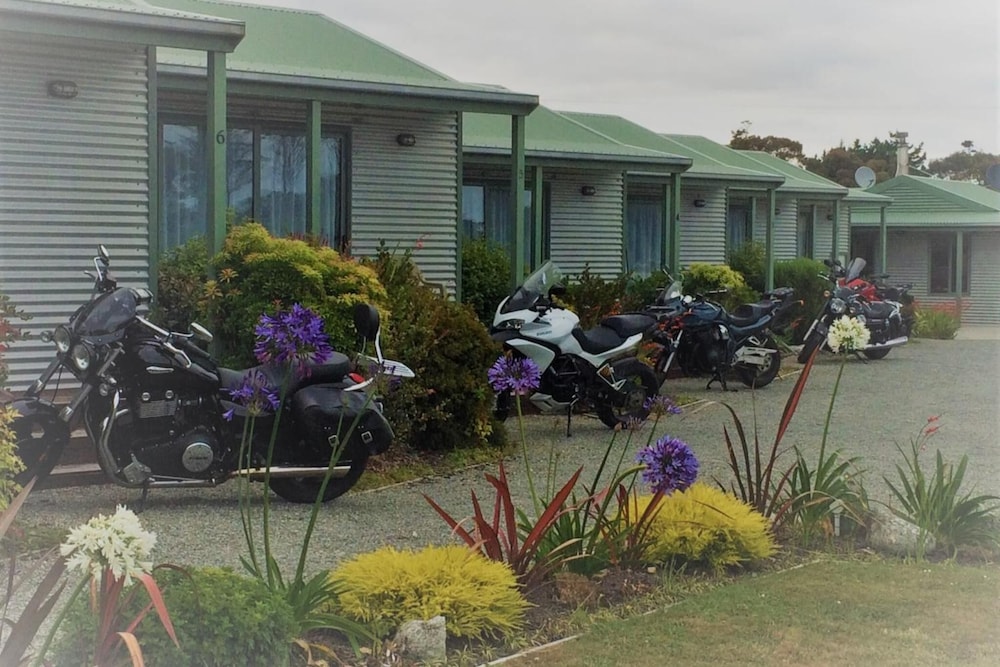 Omau Settlers Lodge Motel 38/44