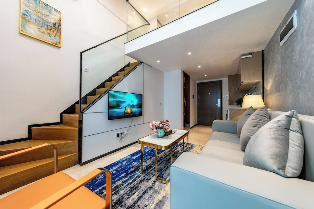 Huaqiang North Executive Apartment 14/20