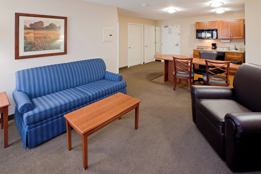 Candlewood Suites Indianapolis East 29/52