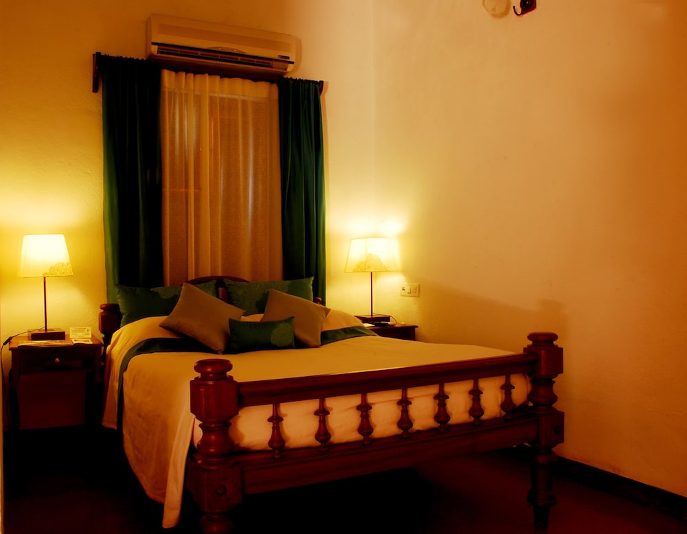 Maison Perumal Hotel & Restaurant CGH Earth 8/40