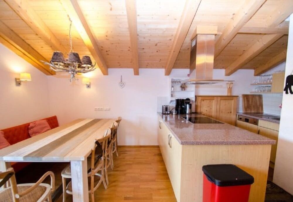 Penthouse All Seasons Lodge 15/17