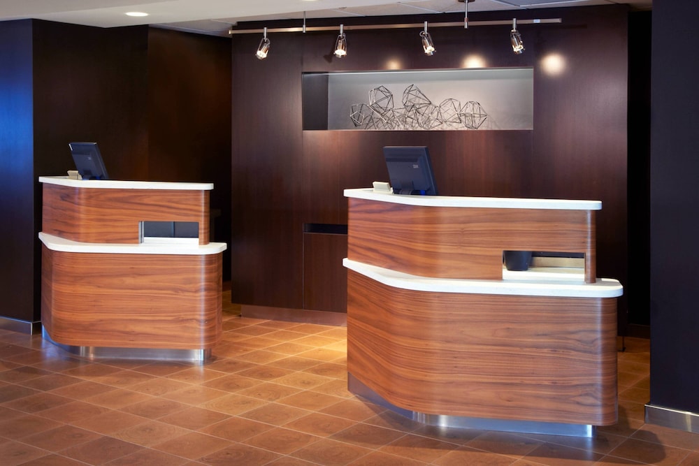 Lobby at Courtyard Detroit Warren, WARREN - MI