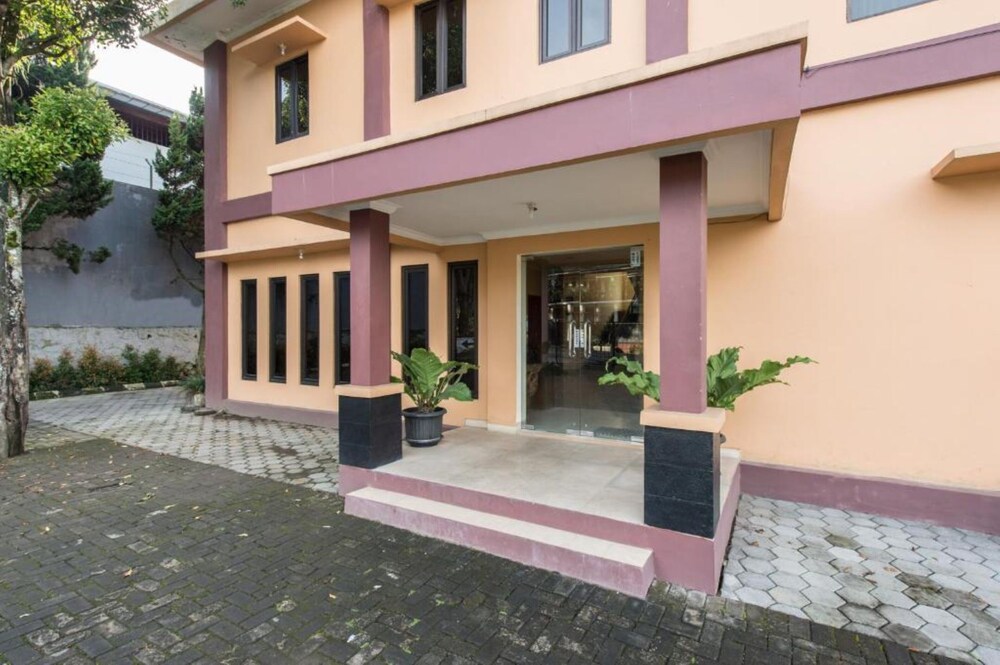 Hotel 68 Lembang 2/27