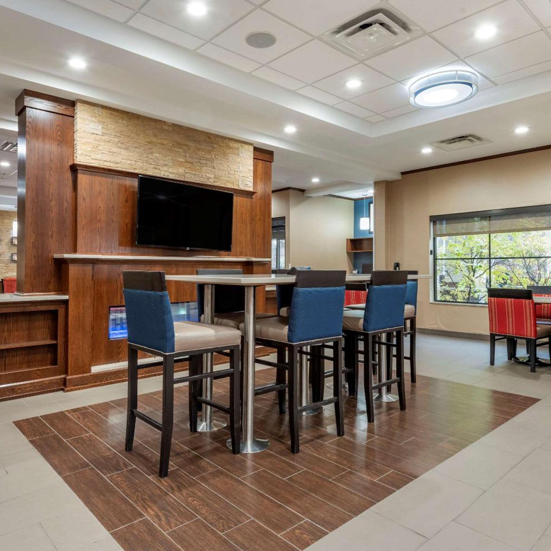Comfort Inn & Suites 29/40