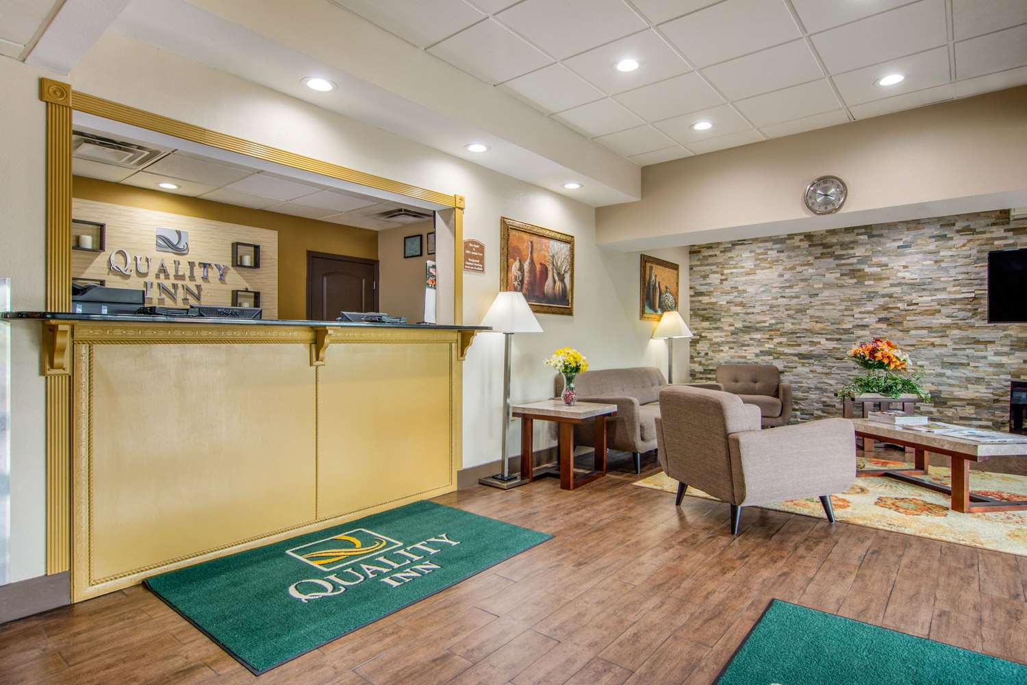 Quality Inn & Suites Union City Atlanta South 8/50