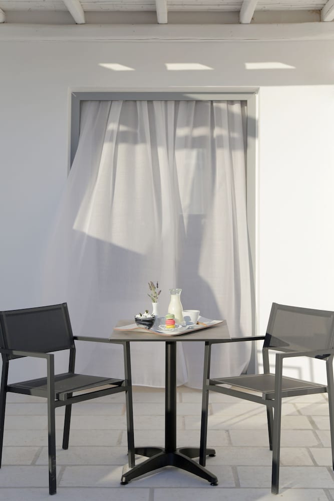 Livin Mykonos Boutique Hotel - Adults only 67/76