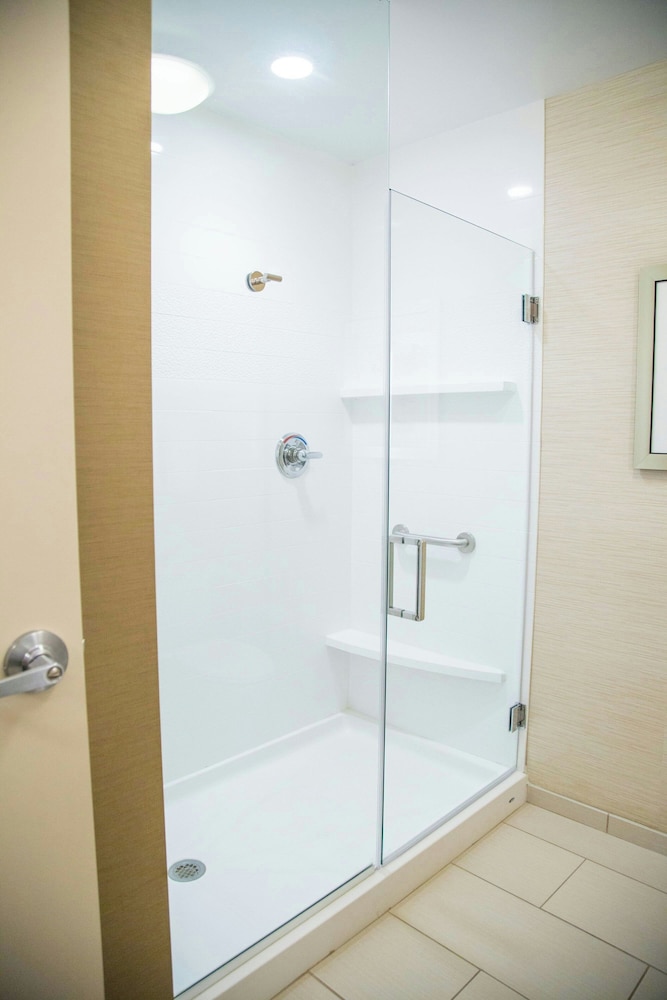 Fairfield Inn Suites By Marriott Pocatello 34/34