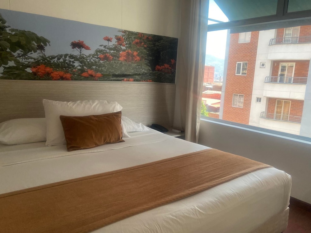 Hotel Porton Sabaneta 30/50