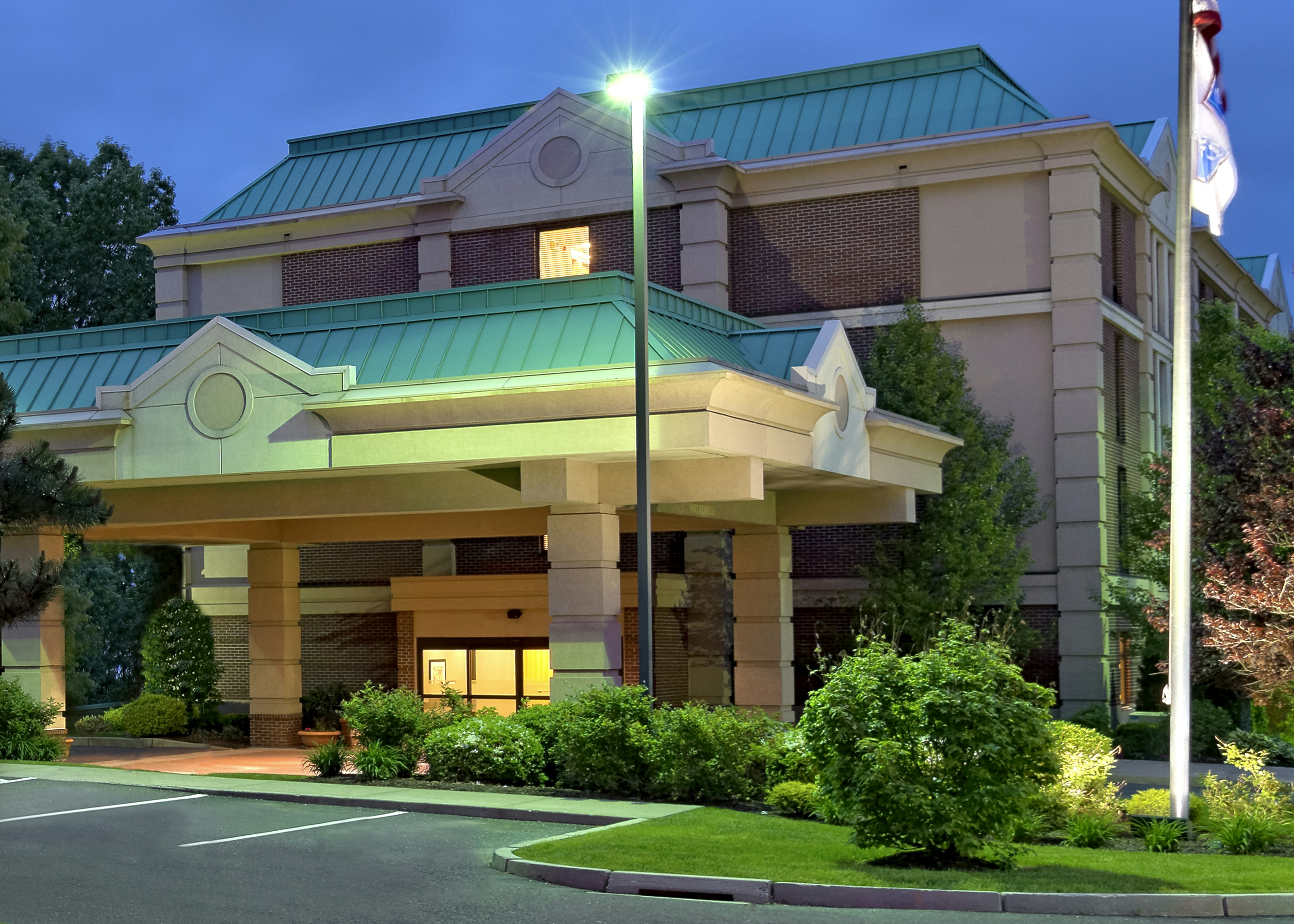 Hampton Inn Hartford Airport 2/44