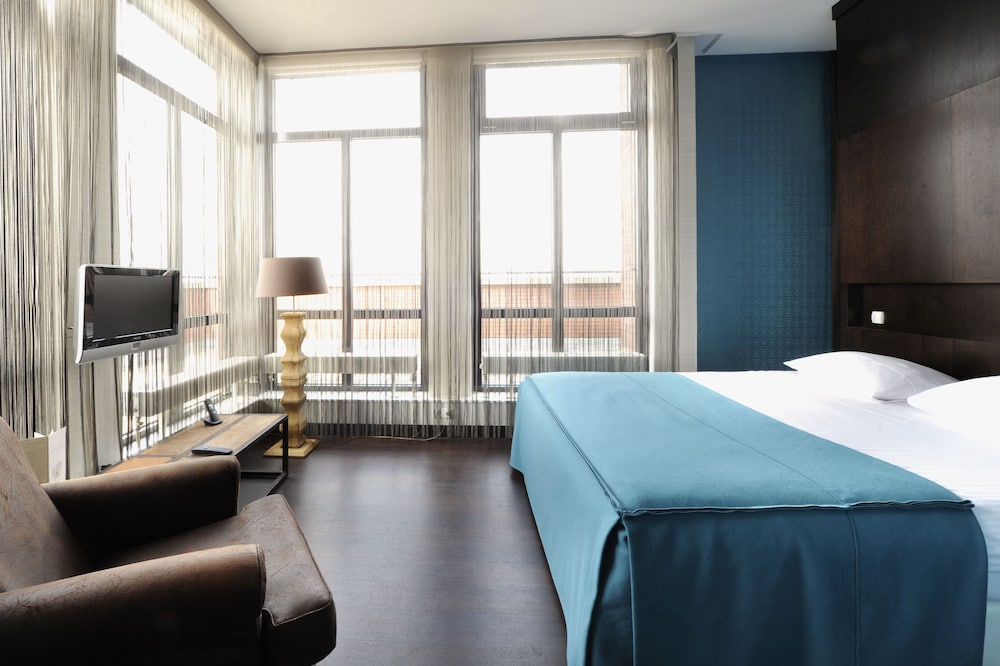 Theaterhotel de Oranjerie 27/61